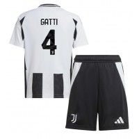 Juventus Federico Gatti #4 Hjemme Trøje Børn 2024-25 Kortærmet (+ Korte bukser)